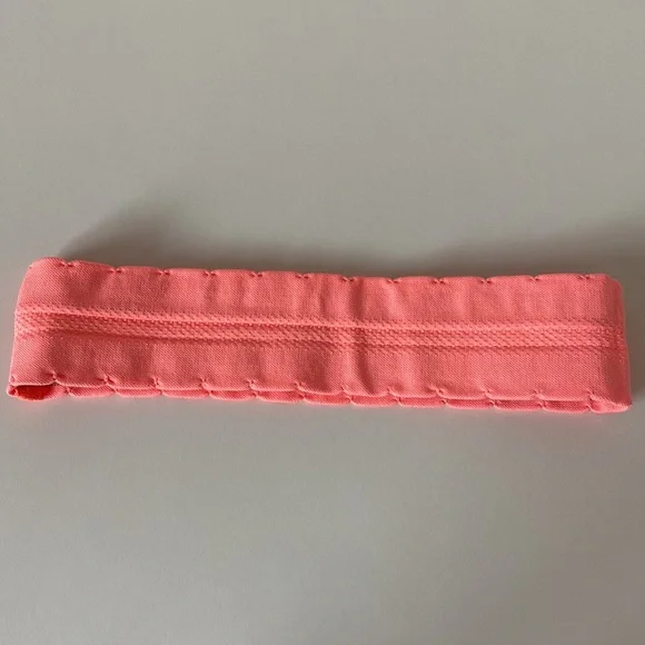 Lululemon women’s headband - Picture 3 of 5